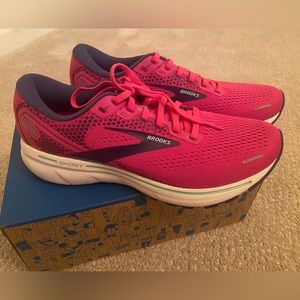 Brooks Ghost 14 cushion running shoes